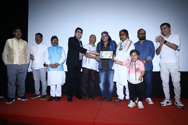 Prominent Personalities Welcomed Dr Krishna Chouhan And Bollywood Legend Film Festival
